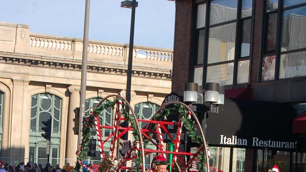 Photos Milwaukee Holiday Parade