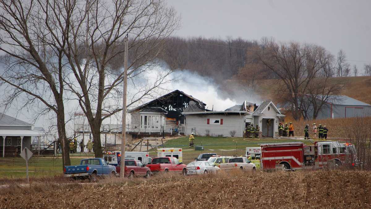 Fire destroys house in Hustisford