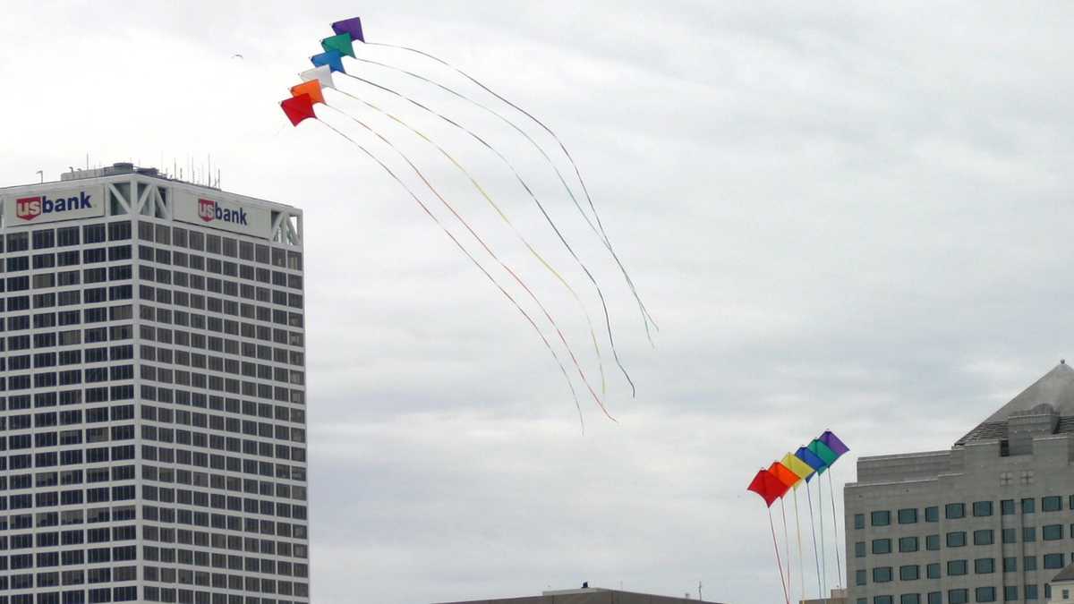 Photos Kite festival at Milwaukee's lakefront