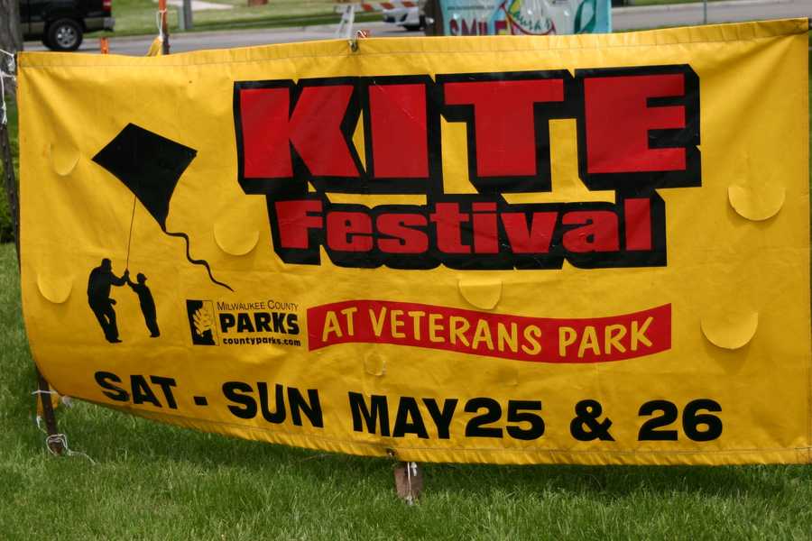 Photos Kite festival at Milwaukee's lakefront