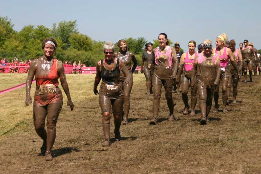 Asian mud girl — img 10