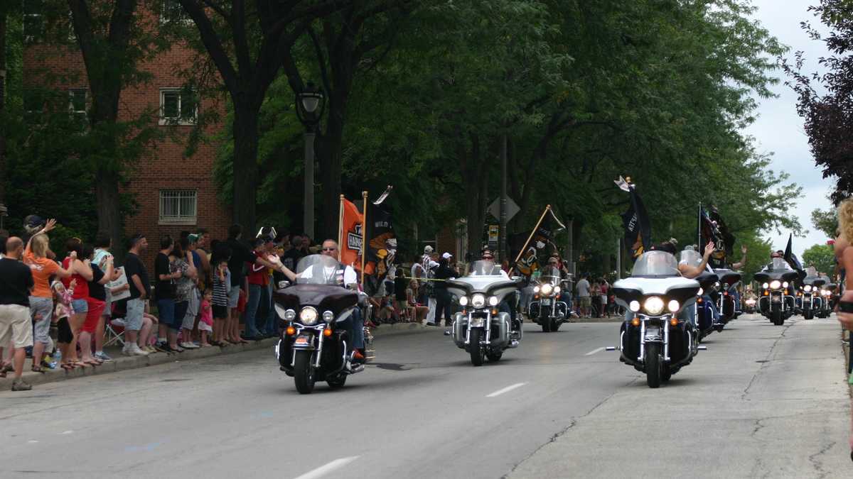 Images: Harley parade rolls down Wisconsin Avenue