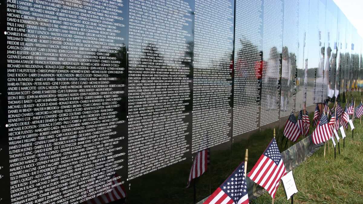 Images: Vietnam Wall, traveling memorial comes to Wisconsin