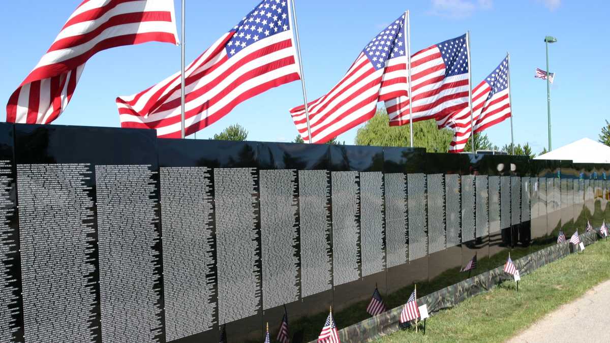 Images Vietnam Wall, traveling memorial comes to Wisconsin
