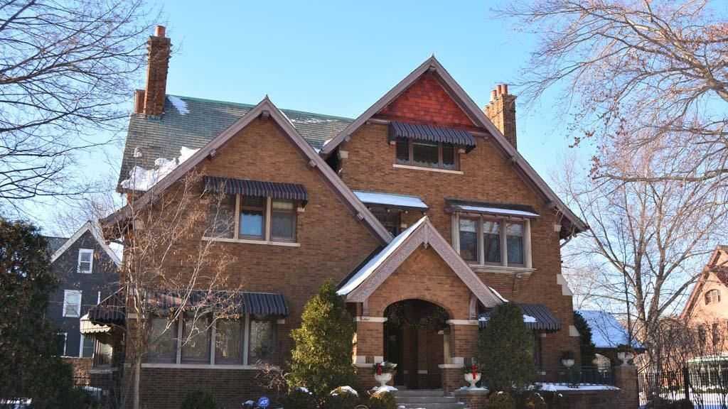 Take a look inside this magnificent Milwaukee mansion