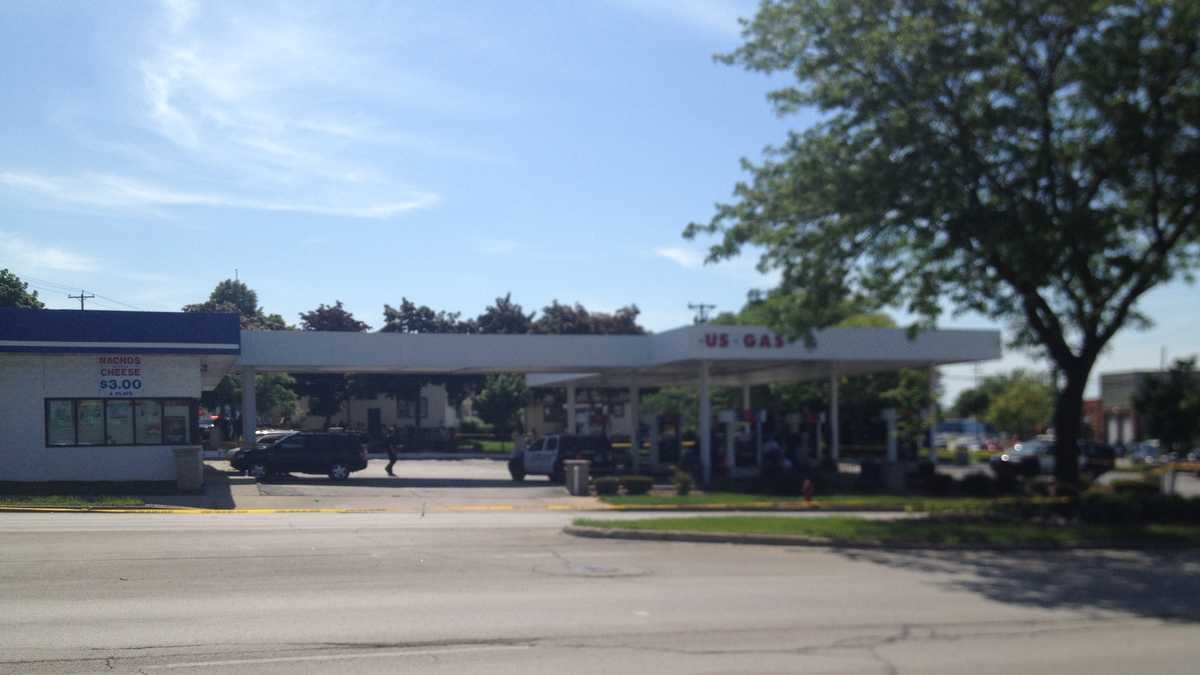 Man shot, killed in gas station parking lot