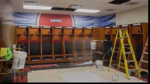 Arrowhead High School S Pricey Locker Room Stirs Some Talk