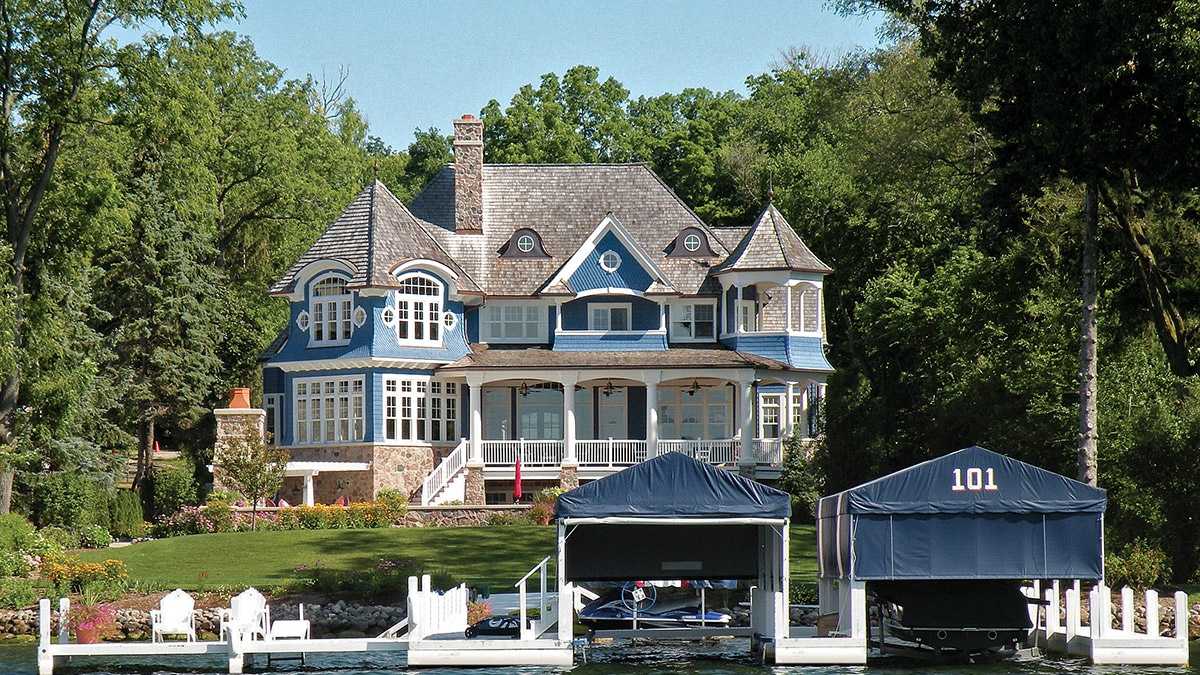 PICS Lake Geneva home for sale