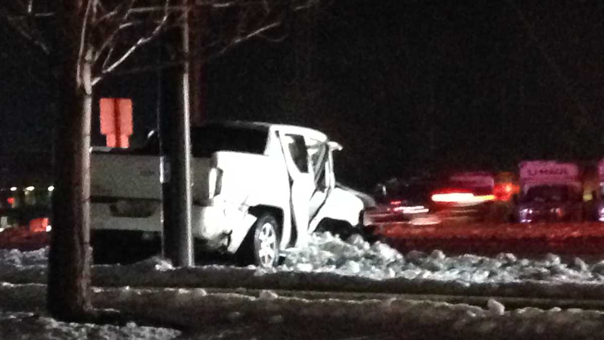 Three people hurt in crash in Kenosha