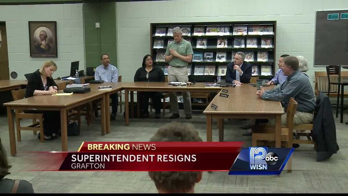 Grafton school superintendent resigns