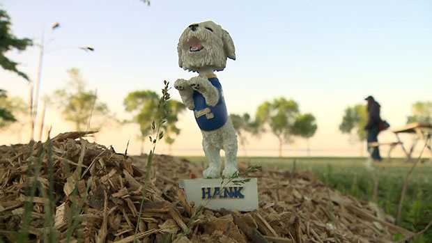 Hank The Dog Barking Bobblehead Milwaukee Brewers Mascot Puppy