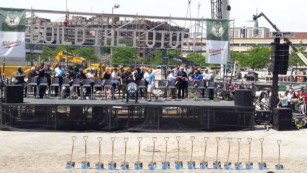 Bucks owners credit Herb Kohl with new arena's construction