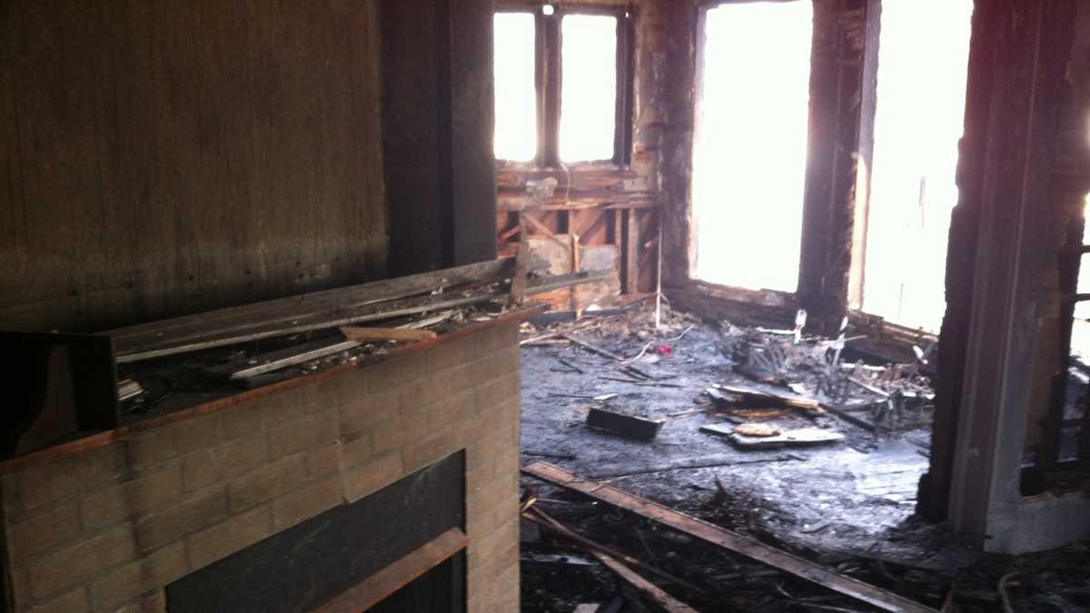 Teen accused of locking mother in room, setting house on fire