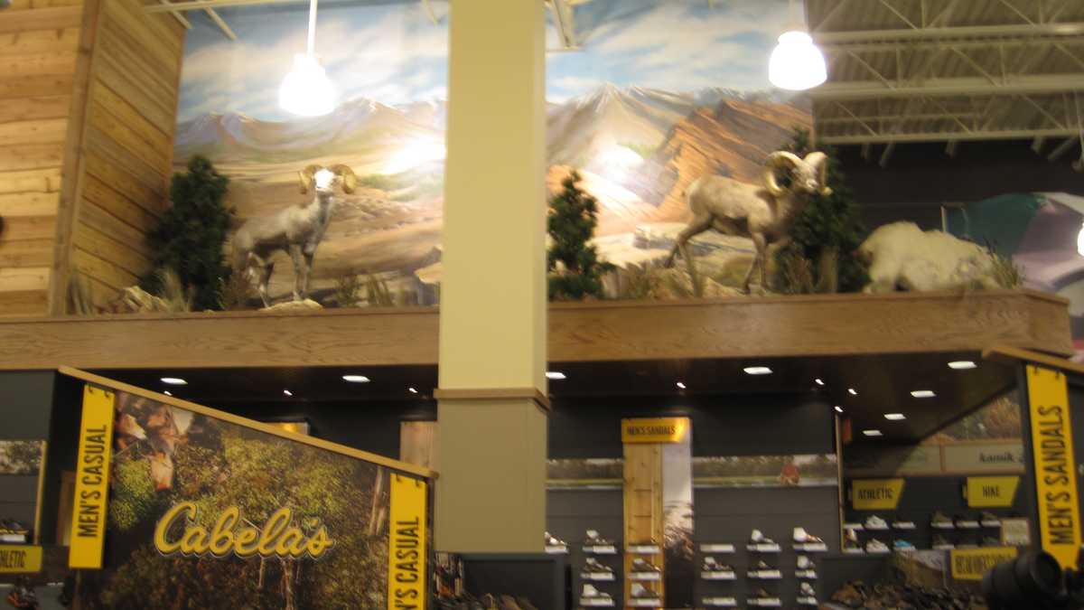 Images Cabela's store opens today in Louisville