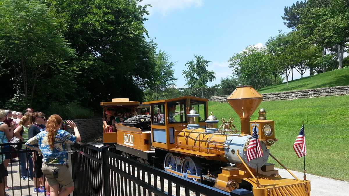 Louisville Zoo reopens train ride 4 years after crash