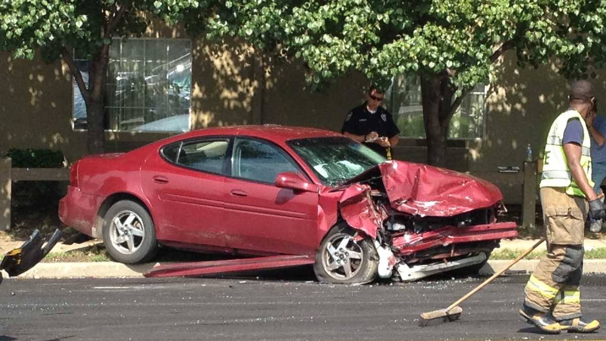 2 people injured in 3 vehicle accident on Crittenden Drive