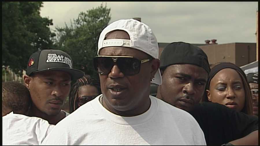 Hip-hop mogul Master P helped send hundreds of local students back to school with the right tools.