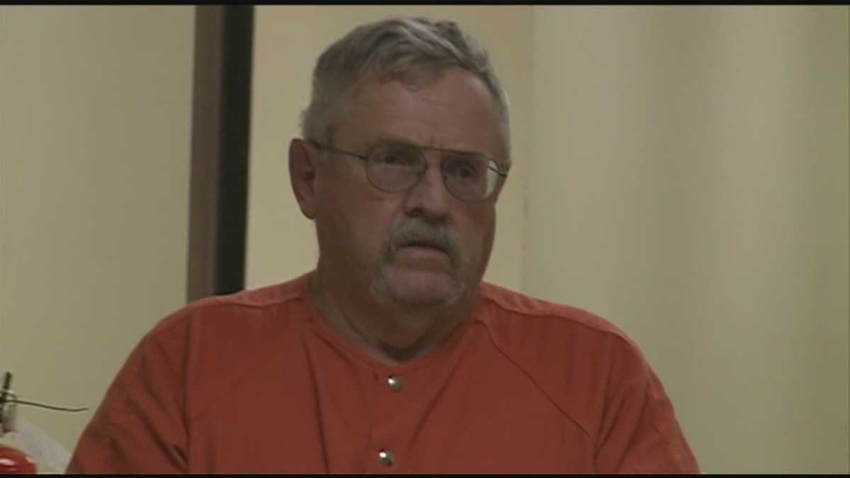 Charges filed against man accused of pointing gun at courthouse