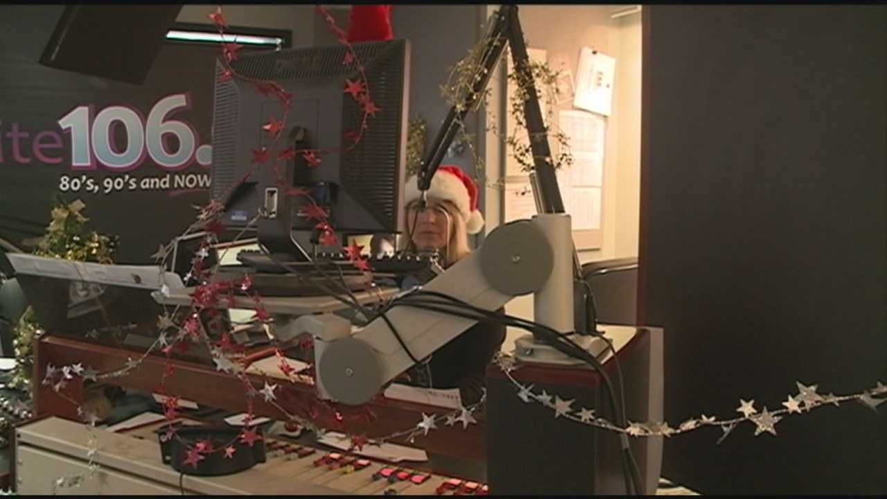 Louisville radio stations playing nonstop Christmas music