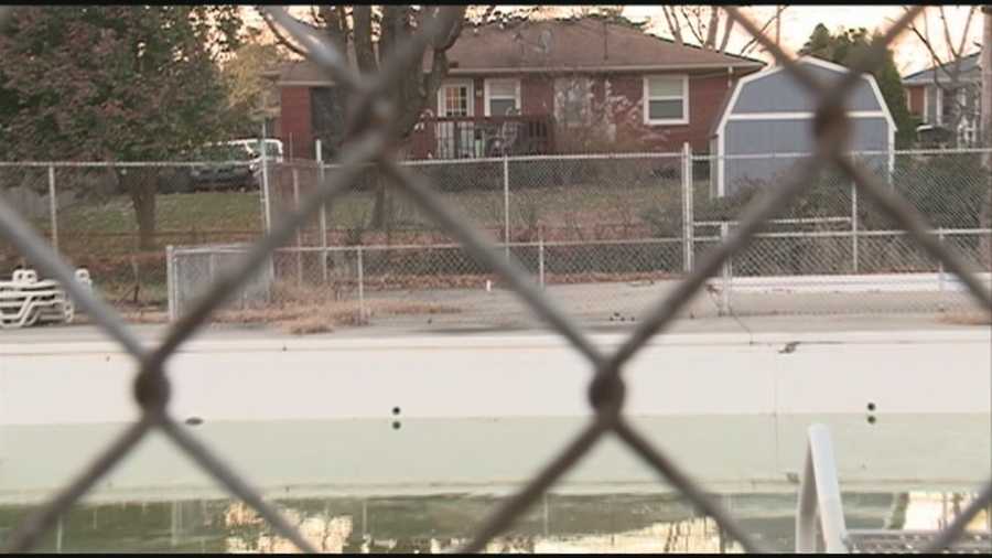 Neighbors in one area of Jeffersontown are fed with rats running through their community.