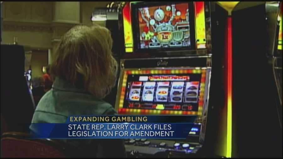 A Louisville lawmaker is attempting to bring expanded gambling to Kentucky.