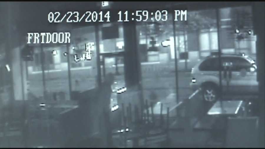 LMPD is working to identify a suspect in the robbery of a downtown pizza restaurant.