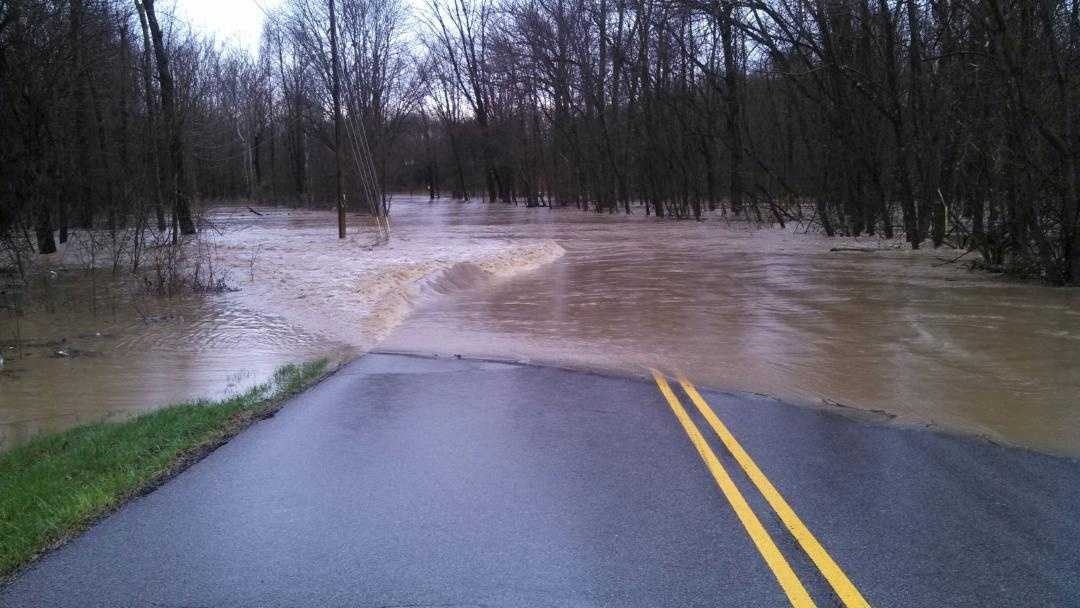 Images: Rain causes flooding, mudslides in portions of Ind., Ky.