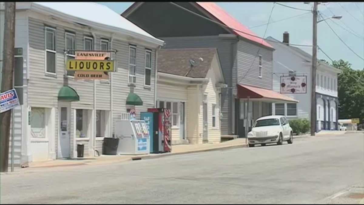 Small town Sunday Lanesville