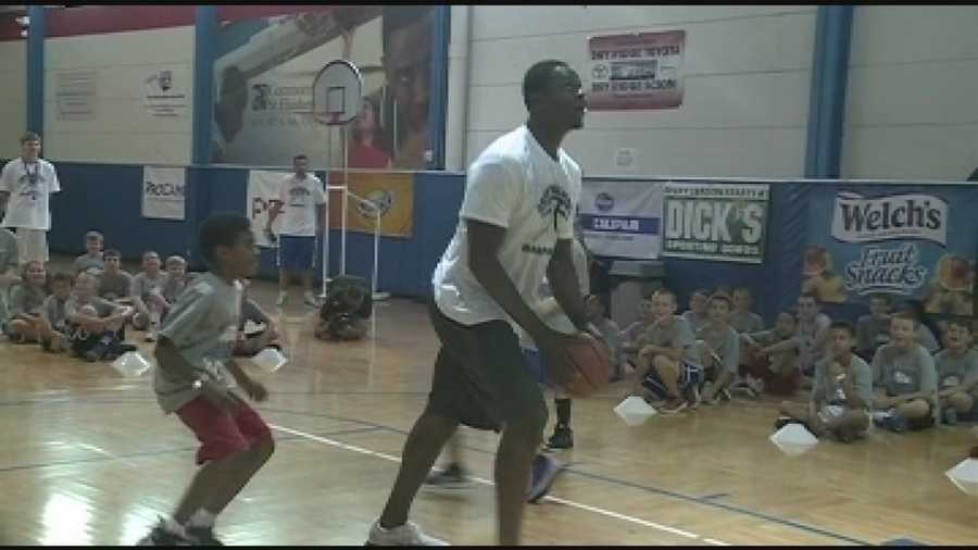 Julius Randle thrilled some kids by showing up to coach a basketball camp.