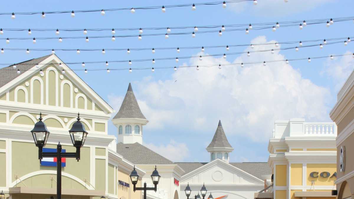 Images Outlet Shoppes of the Bluegrass grand opening