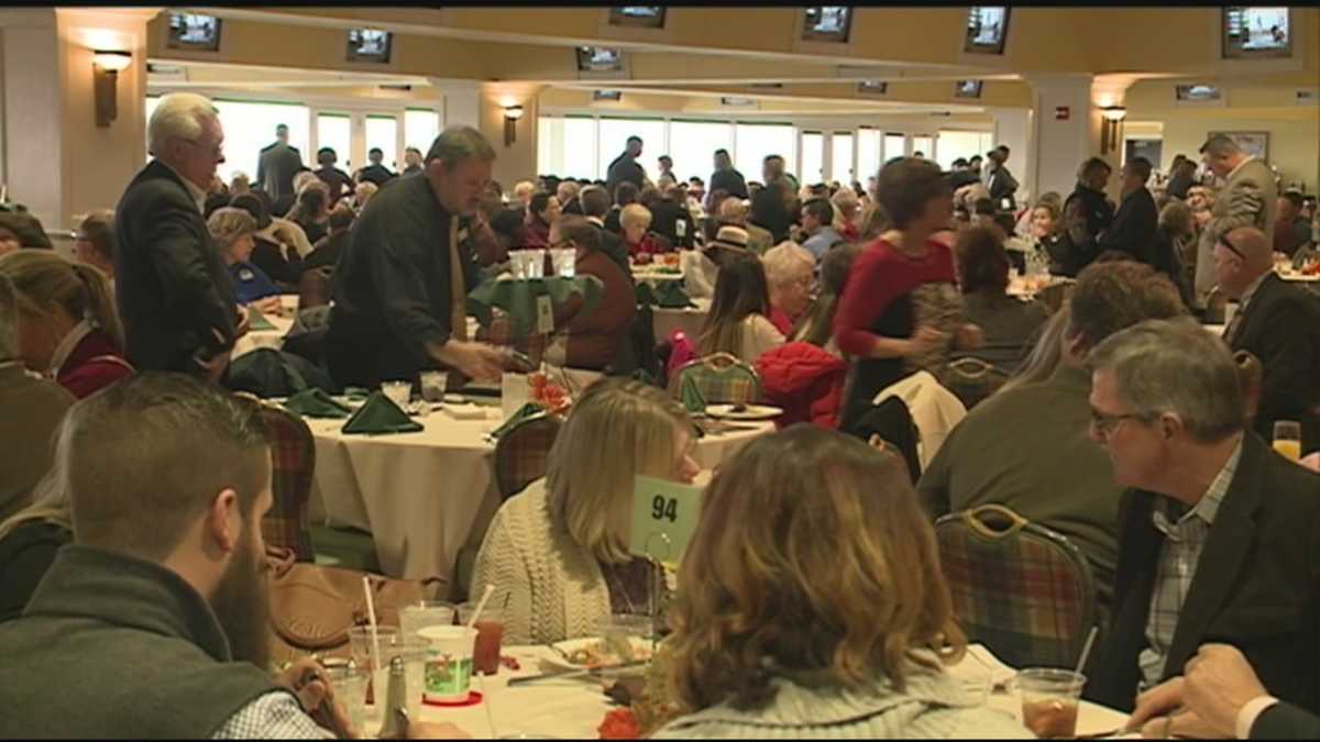 Families enjoy Thanksgiving Day at Churchill Downs