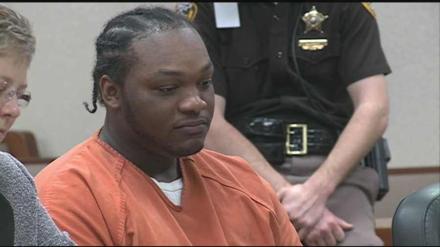 A Louisville teenager was sentenced to 25 years behind bars for the murder of his girlfriend.