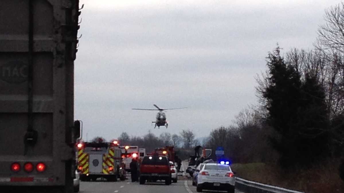 2 killed in crash on Mountain Parkway