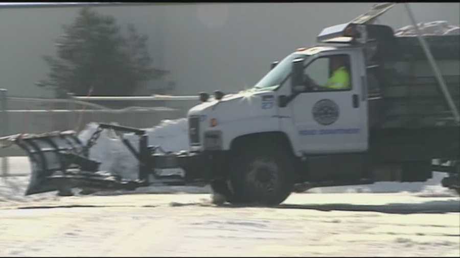 Oldham County road crews tackle snowy roadways