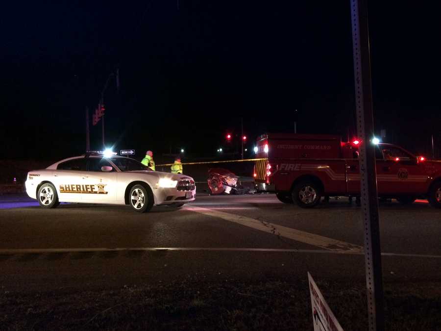 Images Highway 150 accident in Floyd County