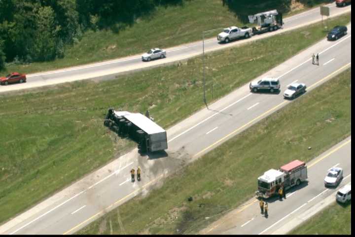 Images: 1 person killed in Shelby County crash on I-64