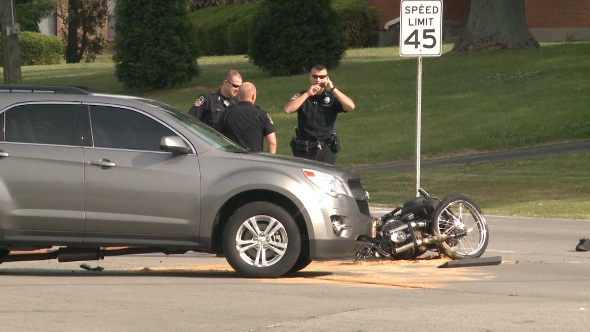 Motorcyclist injured in Taylorsville Road crash