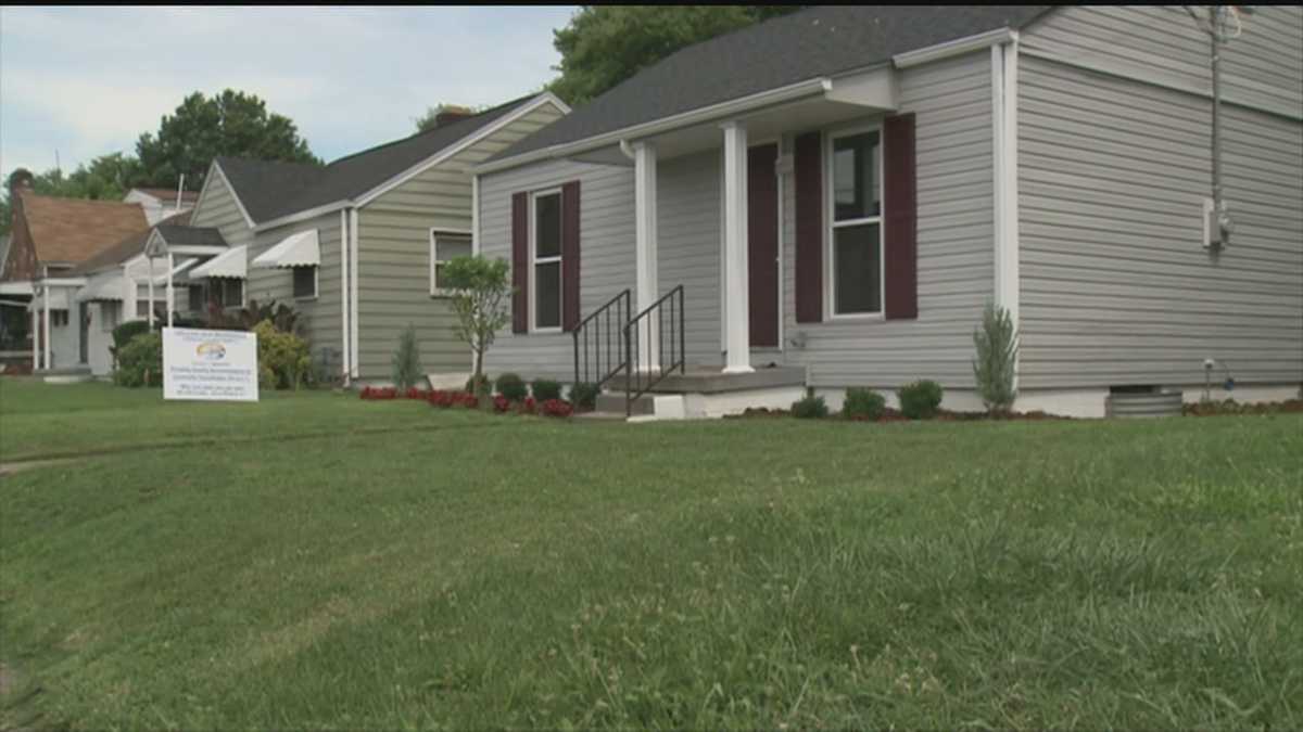 Homes in west Louisville neighborhood get new, modern look