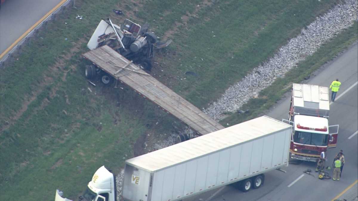 Fatal accident on SB I65 near Elizabethtown