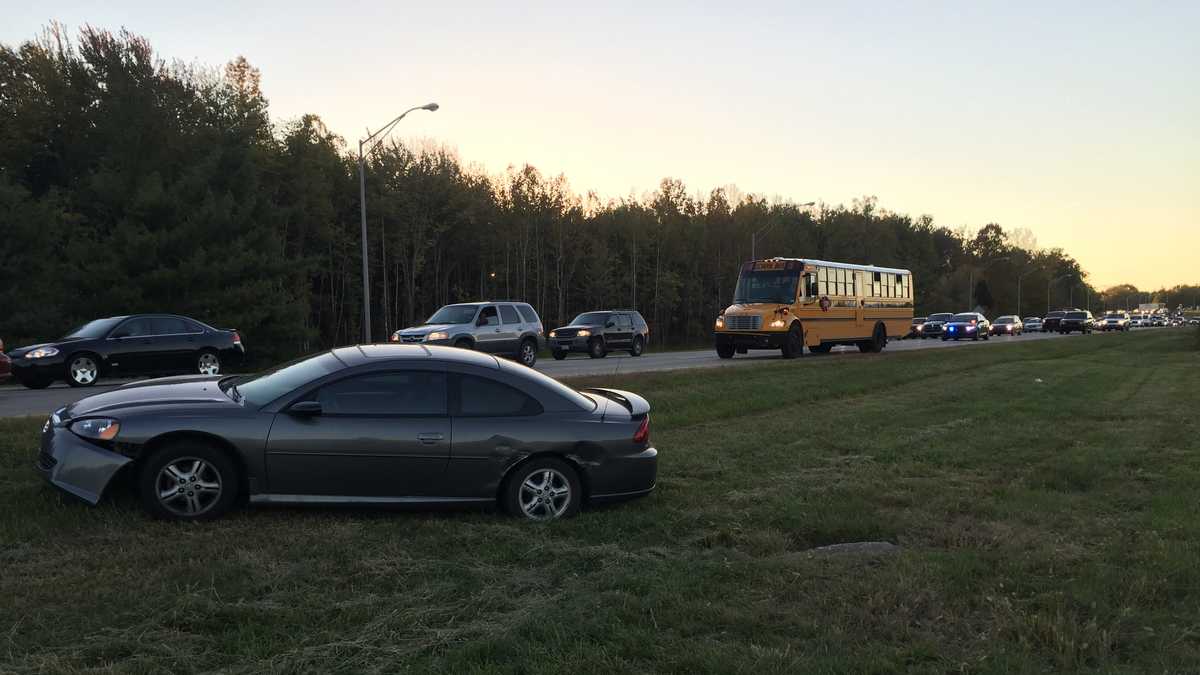 School bus involved in crash on Gene Snyder at I65 North