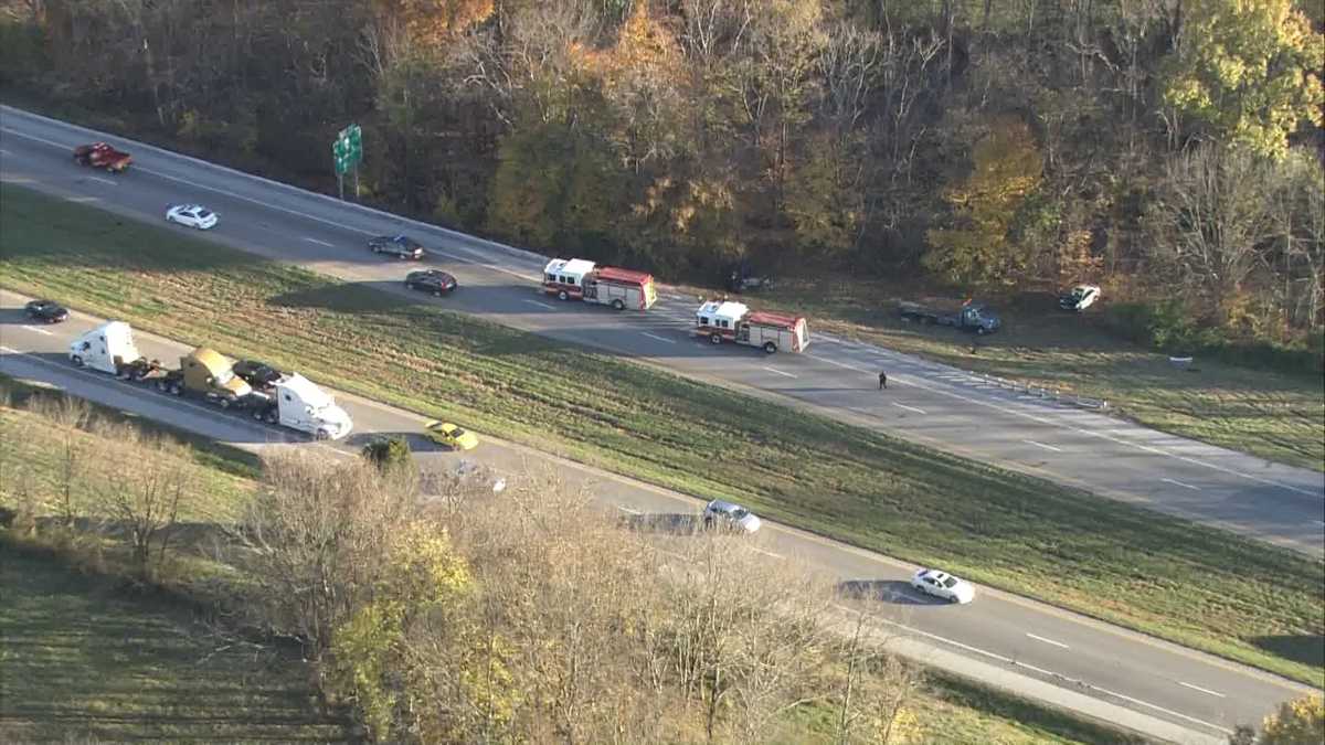 Images 4 vehicles involved in crash on I64 east in Shelby County