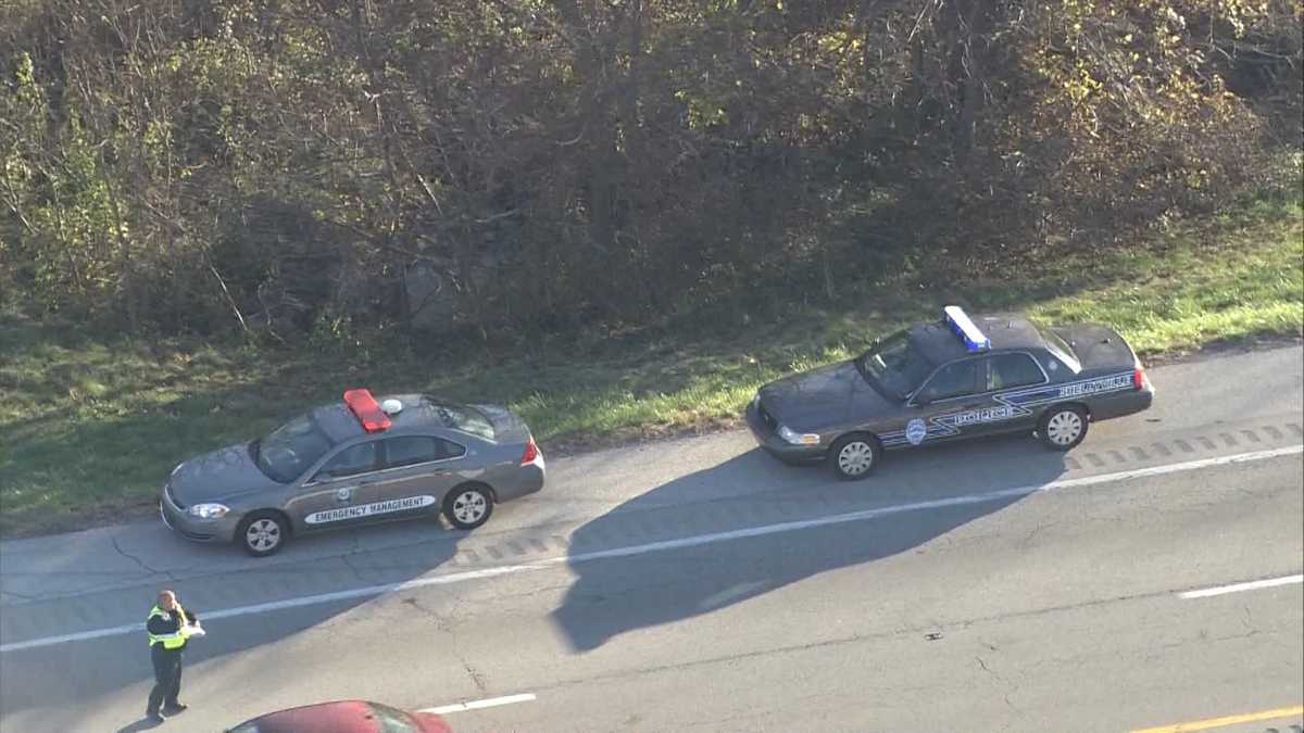 Images 4 vehicles involved in crash on I64 east in Shelby County