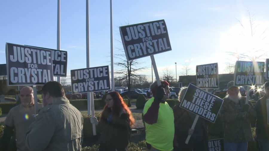 Family, friends rally to bring attention to Crystal Rogers' disappearance