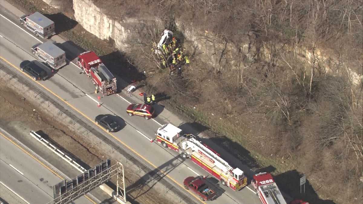 Driver rescued from crash on I71 South near I264