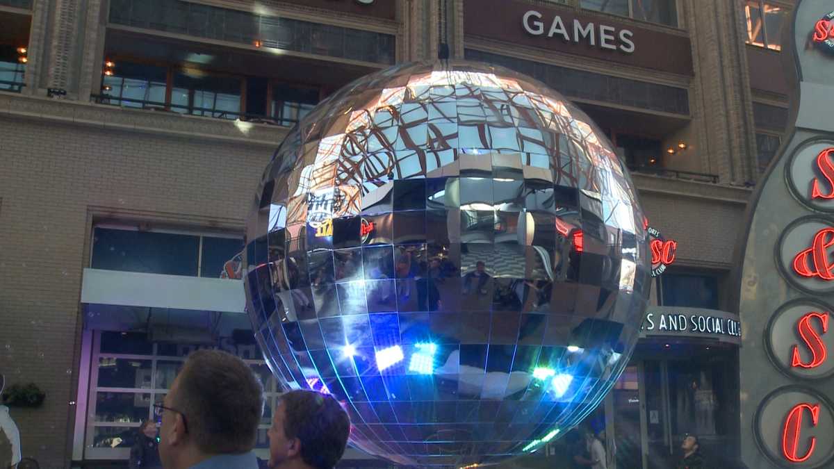 Images Kentucky's largest disco ball unveiled