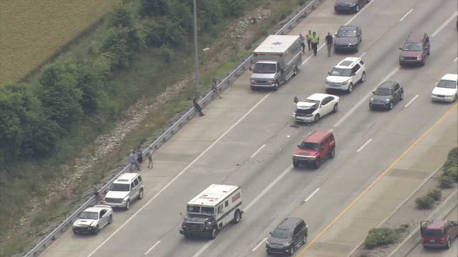 Crash involving 5 vehicles snarls traffic on I-64 West