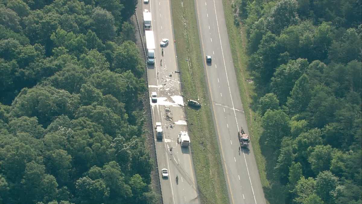 Images Fatal crash on Bluegrass Parkway