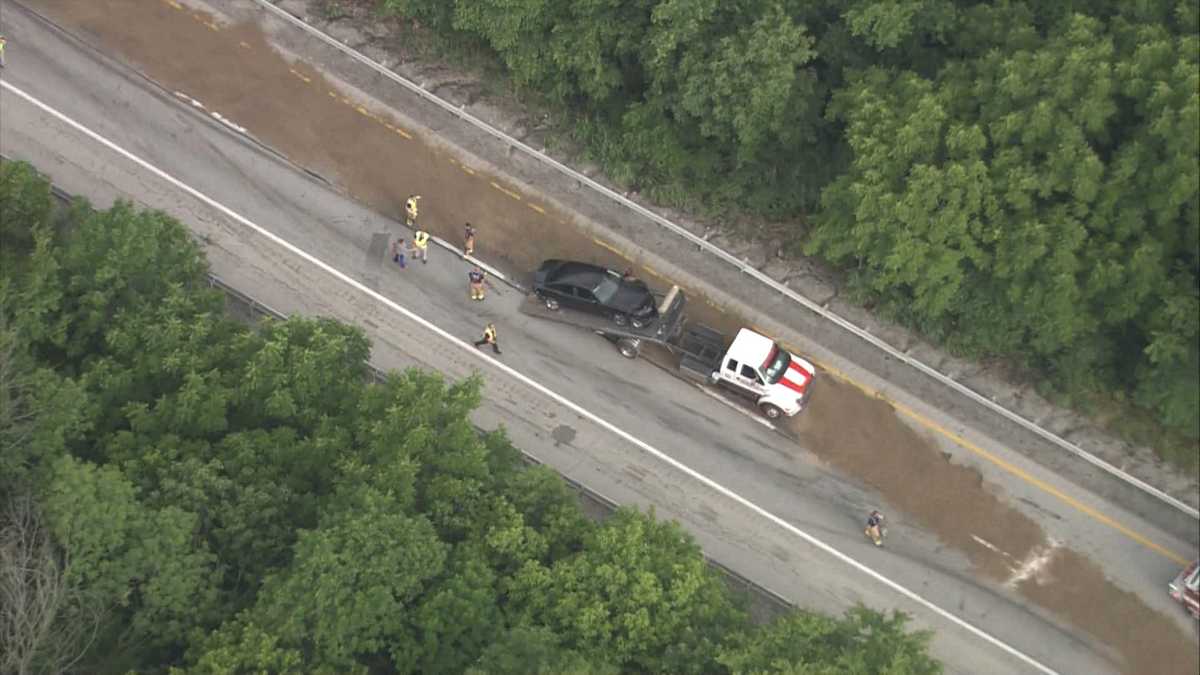 Images Crash on I71 North causes backup