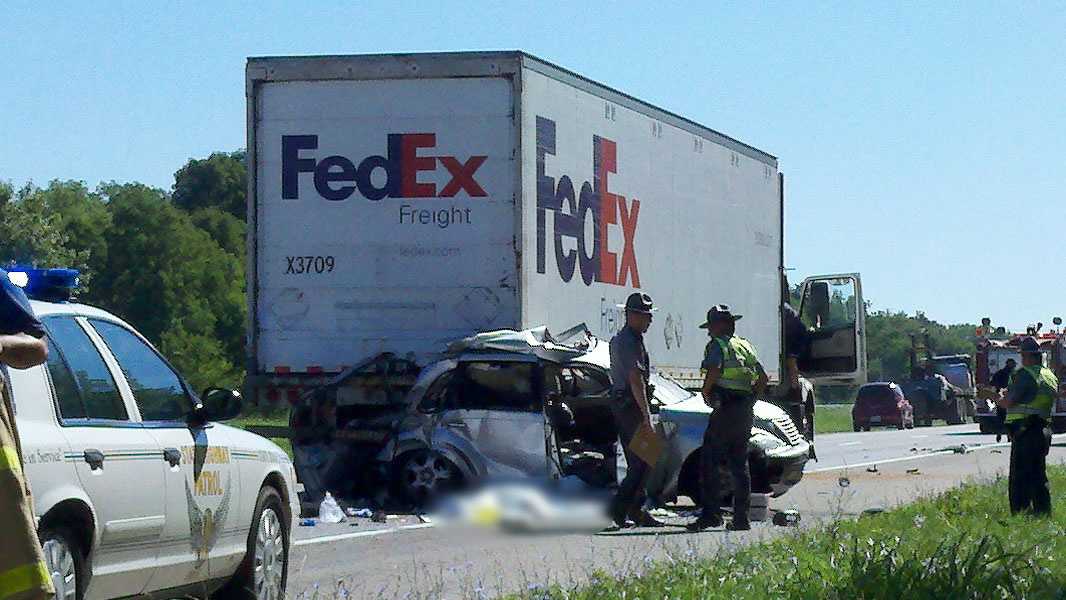 Trucker charged in fatal Warren Co. crash
