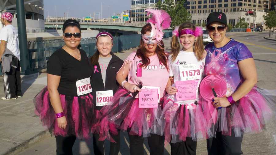 Thousands turn out for Susan G. Komen Race for the Cure